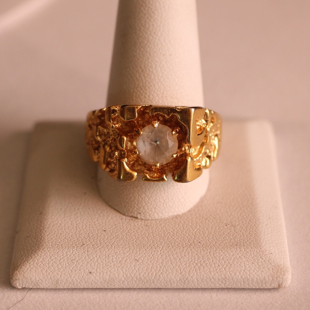 14KT GE gold ring with a faux stone (GR0001)